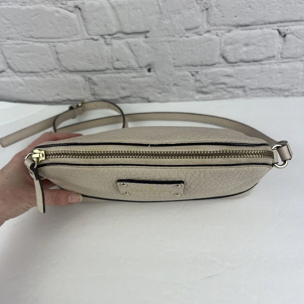 Kate Spade Bay Street‎ Crossbody Shoulder Bag Purse Pebbled Leather Color Pumice